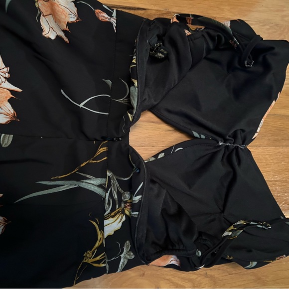 Ladies revamped light weight romper - Picture 6 of 6